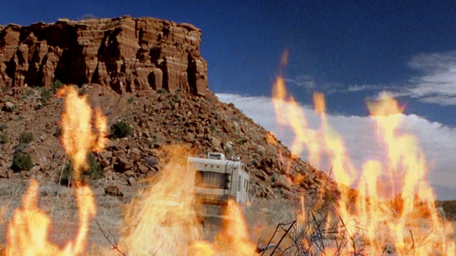 Archivo:1x01 - Pilot 216.png