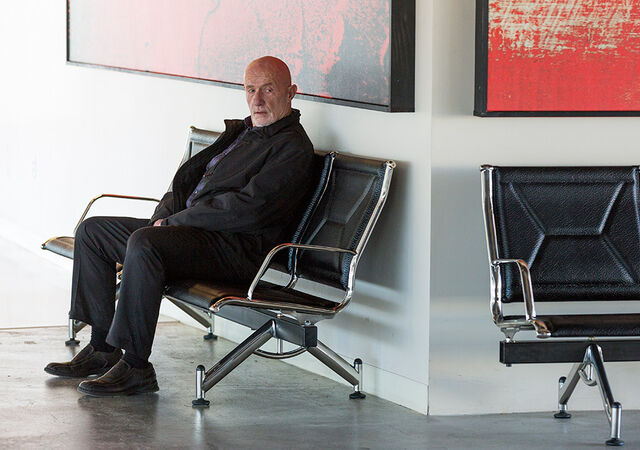 File:Better-call-saul-episode-309-mike-banks-935.jpg
