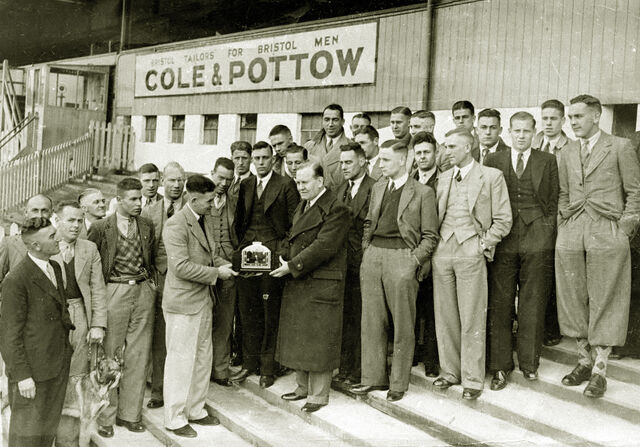 File:Old gas.jpg