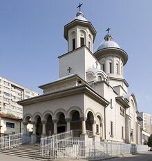 Biserica-sfantul-antonie-colentina-1.jpg