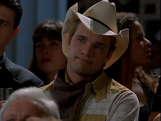 File:Holden Raynes.png