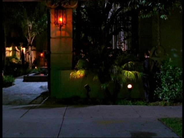 File:Angel104 296.jpg