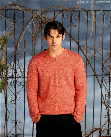 File:Xander season 4.jpg