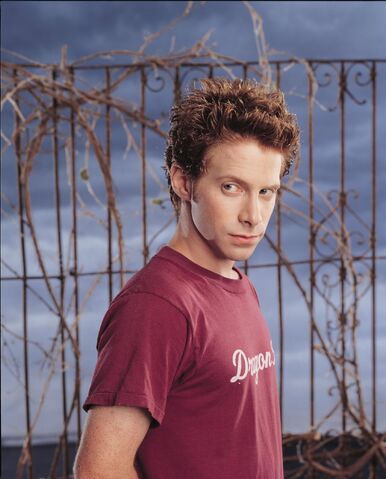 File:Buffy wb 332 wwwhqparadisehu.jpg