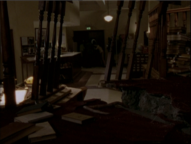 Fichier:Bataille dans la bibliothèque.png