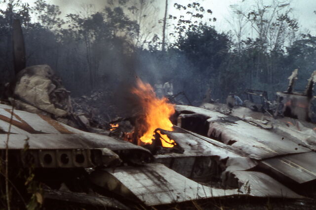 檔案:Plane Crash.jpg