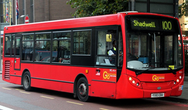 File:100 at Elephant & Castle.png