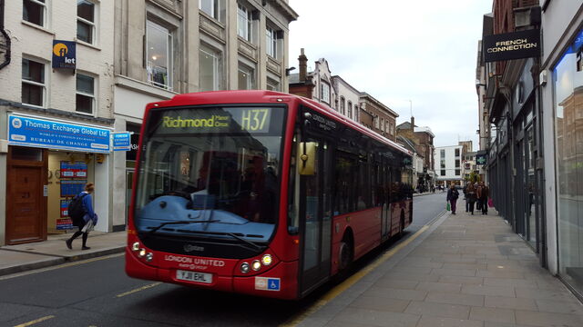 File:London Bus Route H37.jpg