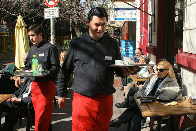 Archivo:Camarero.jpg