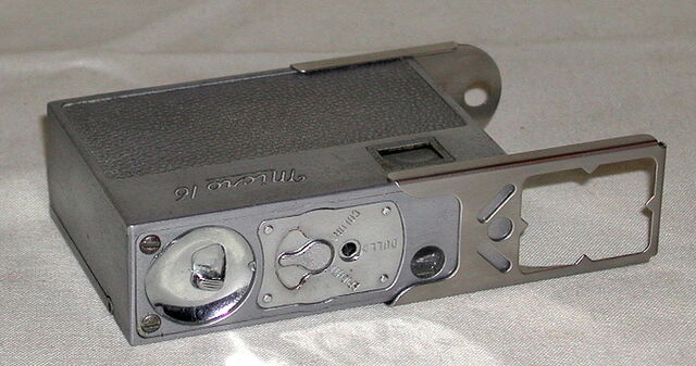 File:Micro 16 02.jpg