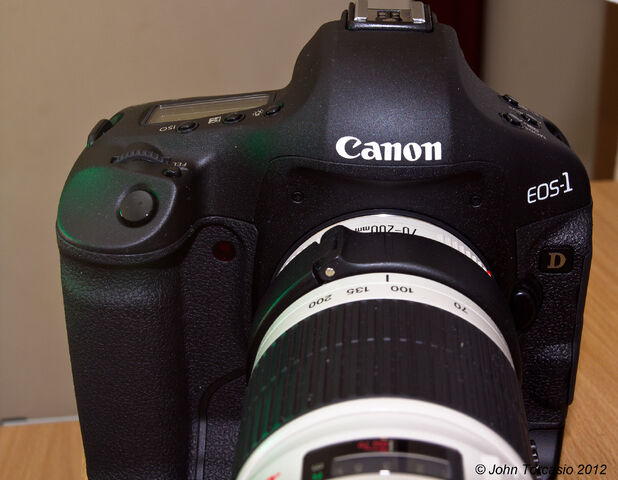File:EOS 1D.jpg