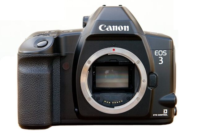 File:Canon EOS-3.jpg