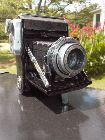 File:Z99 Semi Leotax w chrome auto stop.jpg