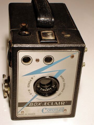 File:F coronet box eclair.jpg