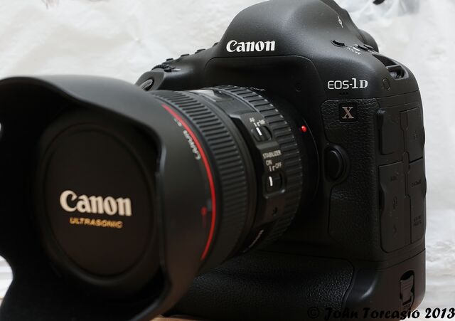 File:Canon ’EOS-1D X.jpg