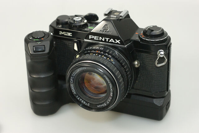File:Pentax ME 02 DxO.jpg