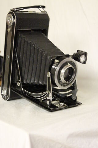 File:Cameras 047.jpg