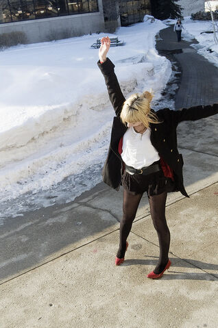 File:Blonde-girl-happy-heels-red-Favim.com-223892 large.jpg