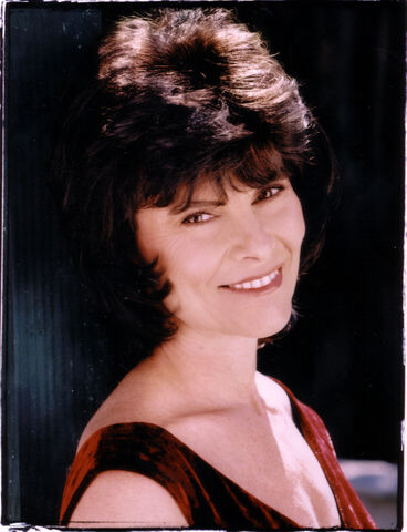 File:Adrienne Barbeau 6.jpg