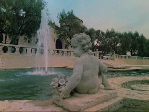 File:Villa Marini.jpg