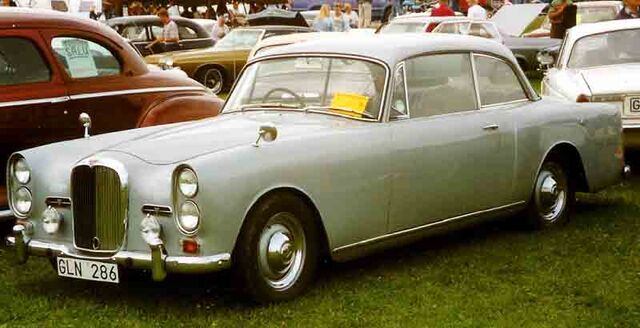 File:Alvis TE21 Saloon 1965-1-.jpg