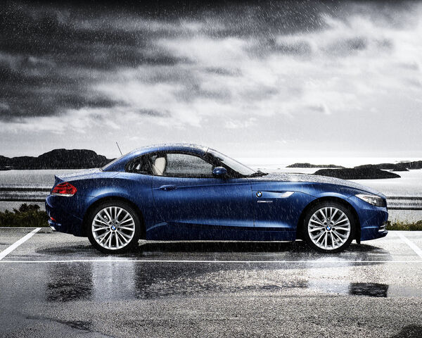 File:2009-bmw-z4-wallpapers-1-1-.jpg