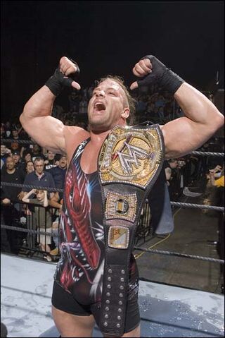 File:Rob Van Dam 925796a.jpg