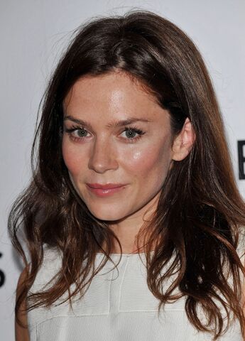 File:Anna Friel.jpg