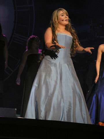 File:Chloë Agnew 12.jpg