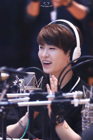 File:YOUNGJAE-7.jpg