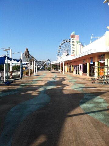 File:Arcade concourse.jpg