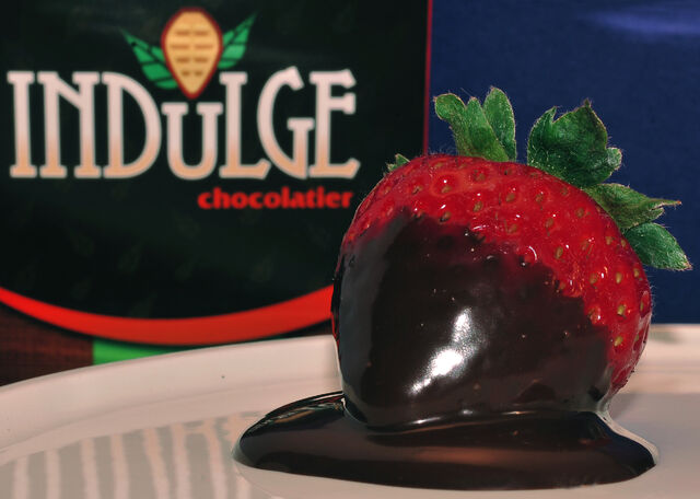 File:Deluxe-dark-chocolate.jpg