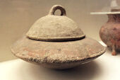 Yangshao Culture cauldron fu.jpg