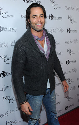 File:Victor Webster BurningPalmsPremiere1.jpg