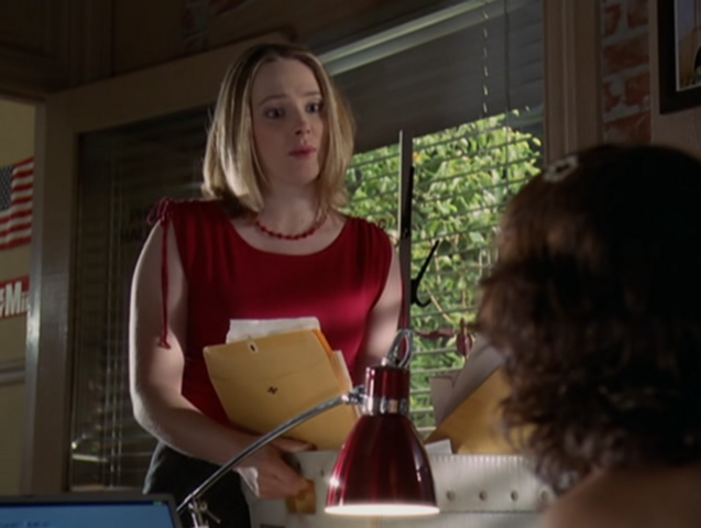File:5x05Phoebe'sAssistant.png