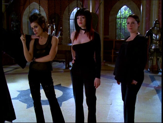 Фајл:6x22-Sisters-Bad.jpg