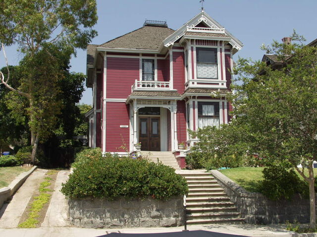 Фајл:The Manor.jpg