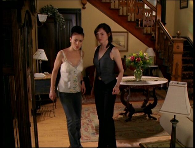 File:7x16-Paige-Phoebe.jpg