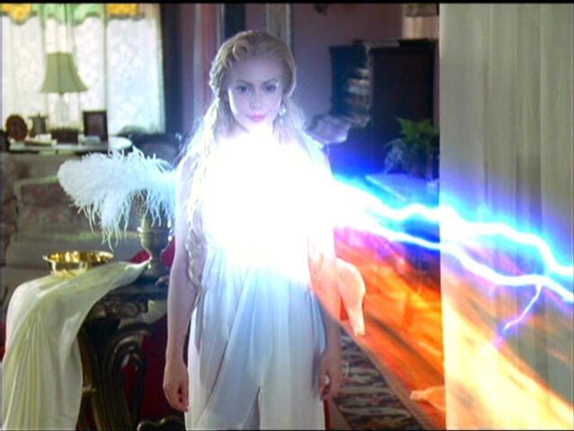File:5x23-PhoebeLove8.jpg