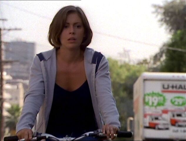File:1x01-PhoebeFirstPremonition.jpg
