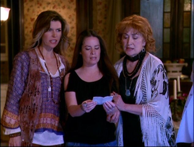 Ficheiro:8x22-PattyPiperPennyReturningHallow.jpg