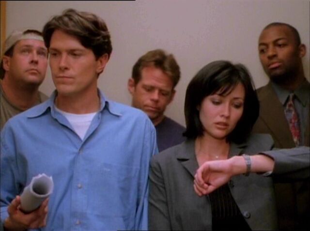 File:1x02-PrueRexElevator.jpg