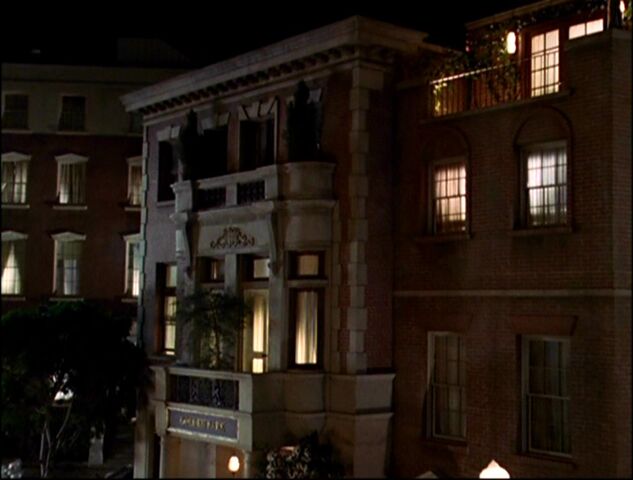 File:Phoebe'scondo.jpg