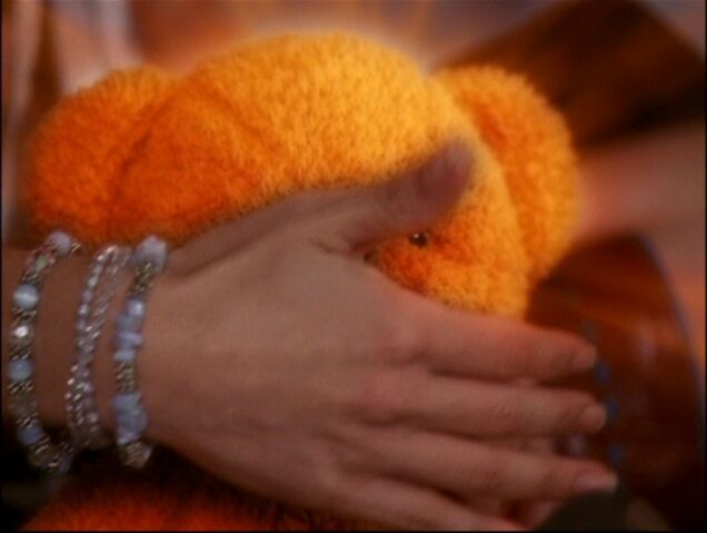 File:PhoebeEnchantingWuvey.jpg