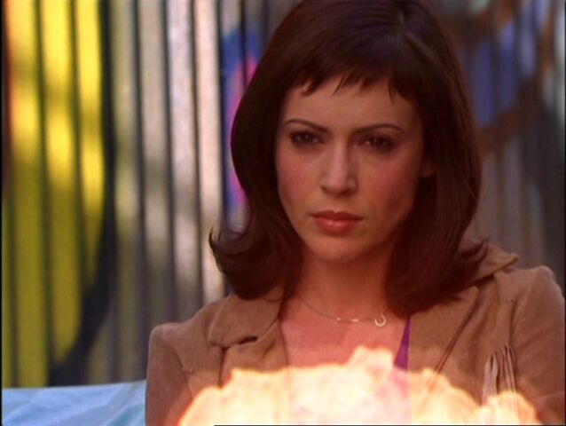 File:4x20-PhoebeFlame.jpg