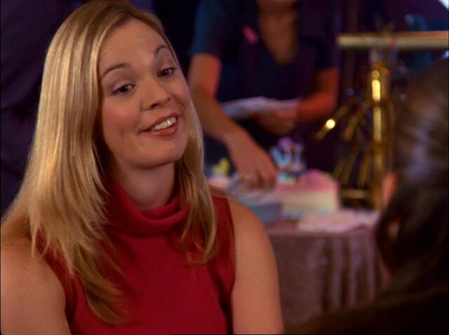 File:4x07-WendyParty.jpg