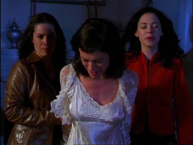 Ficheiro:4x20-SistersVanquishingCole.jpg