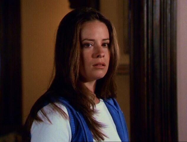 File:3x07-PiperHalliwell.jpg