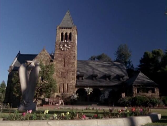 File:Marry-go-round-church.jpg