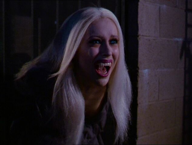 File:3x21-PhoebeSonicScream2.jpg